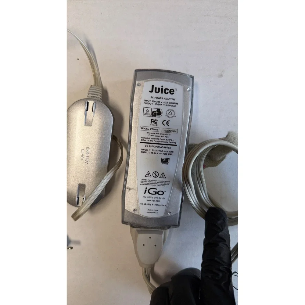 iGo Juice 70 Universal AC DC Power Adapter Laptop Charger PS0055 Silver
